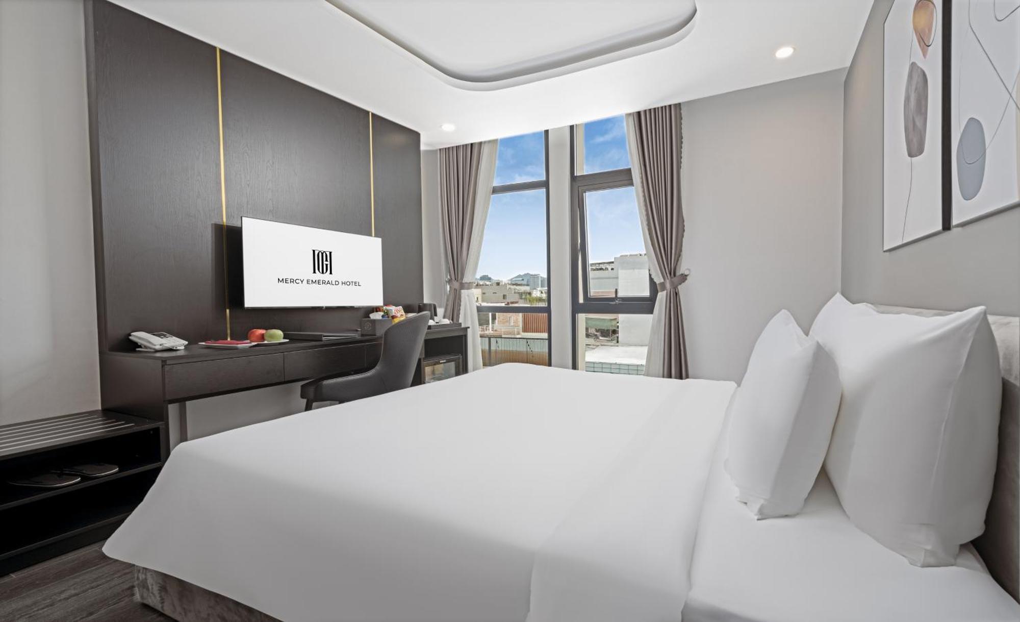 Hotel Mercy Emerald 4*